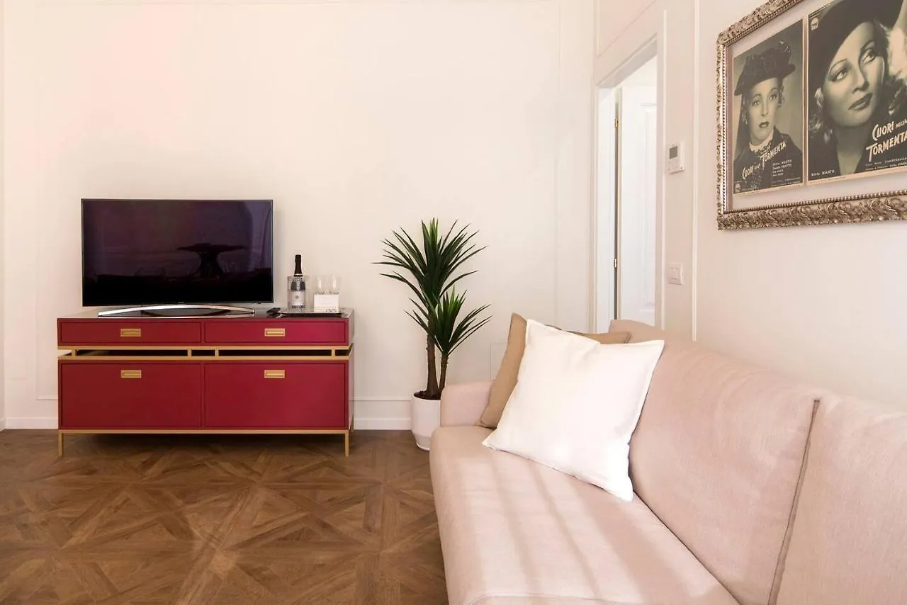 Διαμέρισμα Madonna Montecchi Luxury Suite In Βερόνα