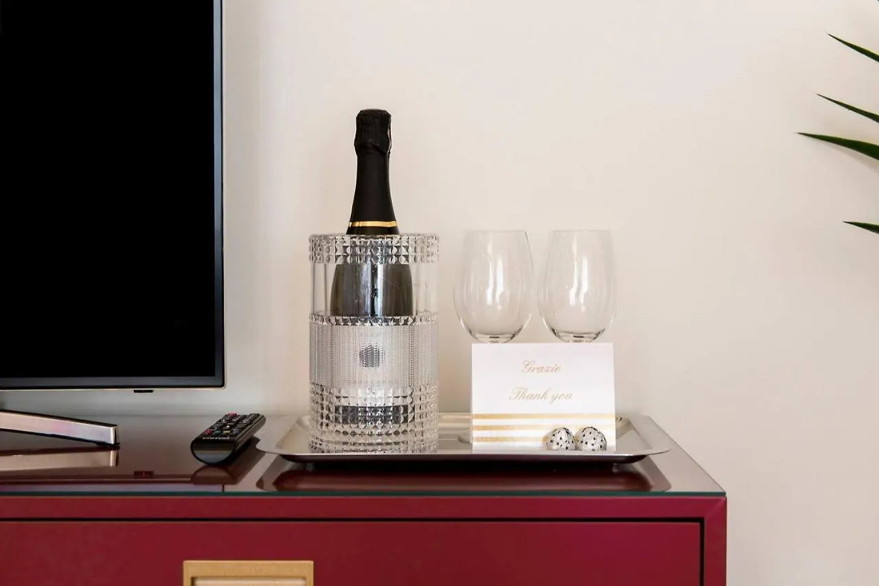 Madonna Montecchi Luxury Suite In Βερόνα 0*,  Ιταλία